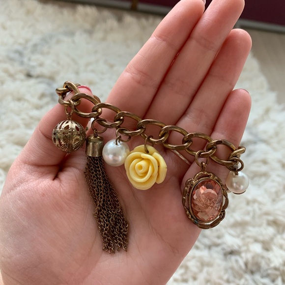 Vintage Inspired Bauble Charm Bracelet - Picture 4 of 8